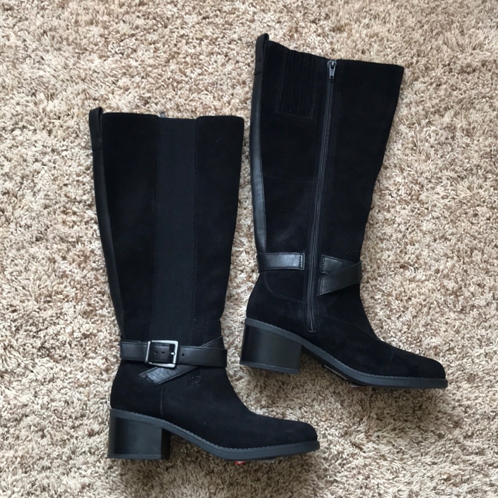 Clark’s suede black boots NWT